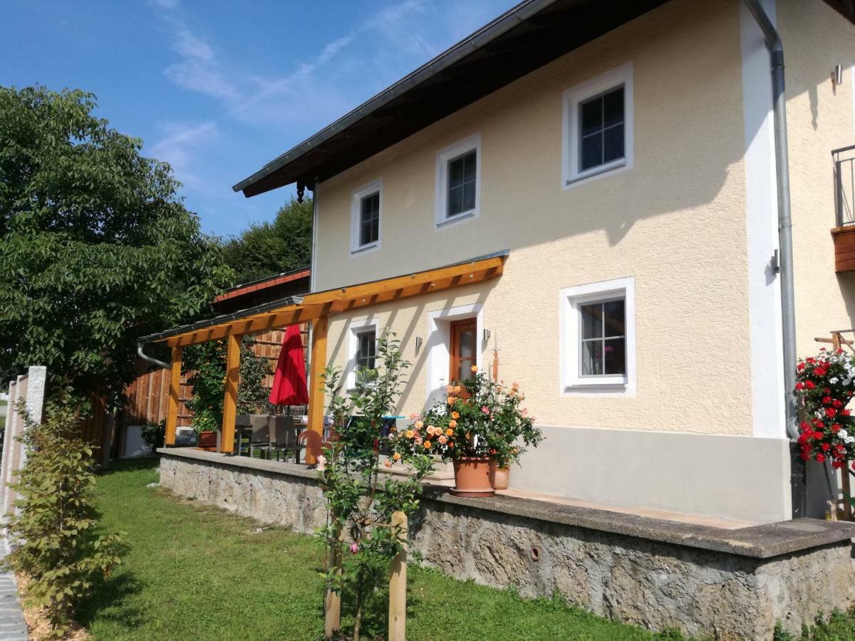 Landhof Ella - Ferienhaus Vor Den Toren Salzburgs Petting ภายนอก รูปภาพ